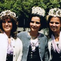 NARZISSENKÖNIGIN 1985 Gundula Schnedl<br/>PRINZESSINNEN Marion Gratzenberger, Daniele Koppi